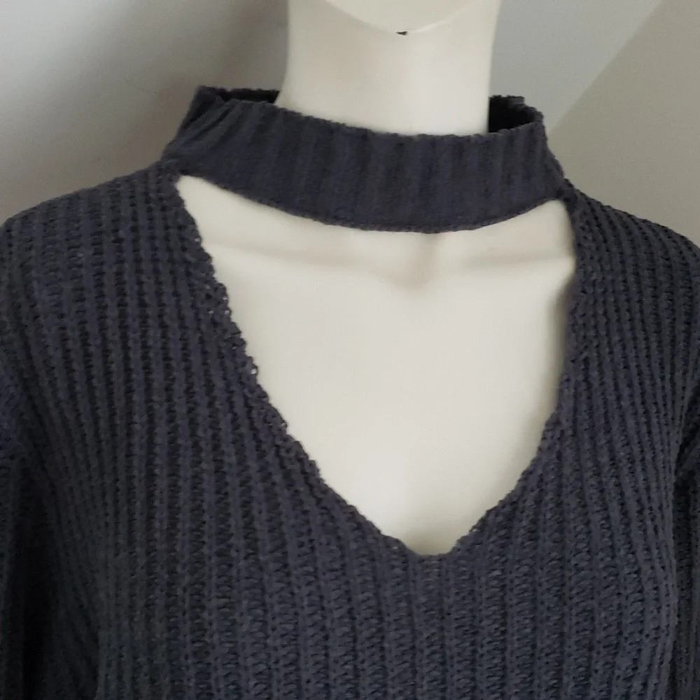 Hippie laundry Charcoal cropped lightweight ripped Sweater, Size L